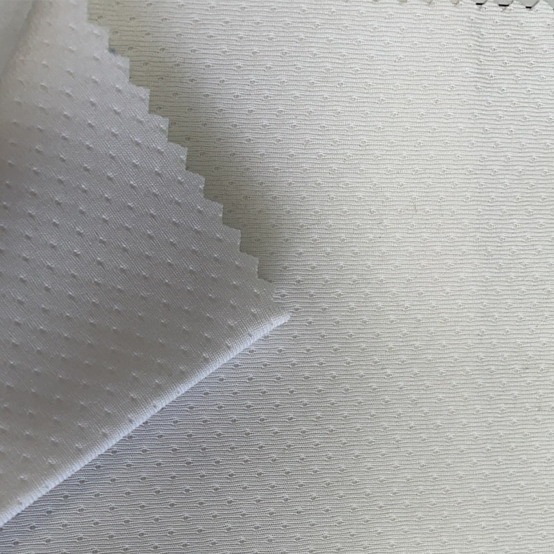 50 % recyceltes Poly, 50 % Poly-Strickstoff, sehr atmungsaktiv